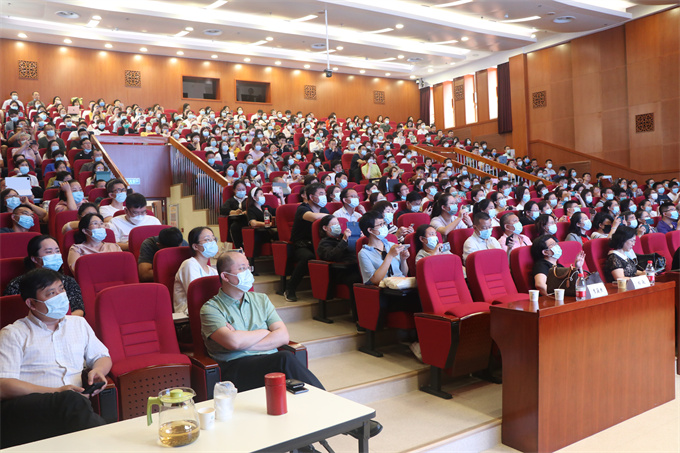 論壇現(xiàn)場2.jpg 論壇現(xiàn)場2.jpg